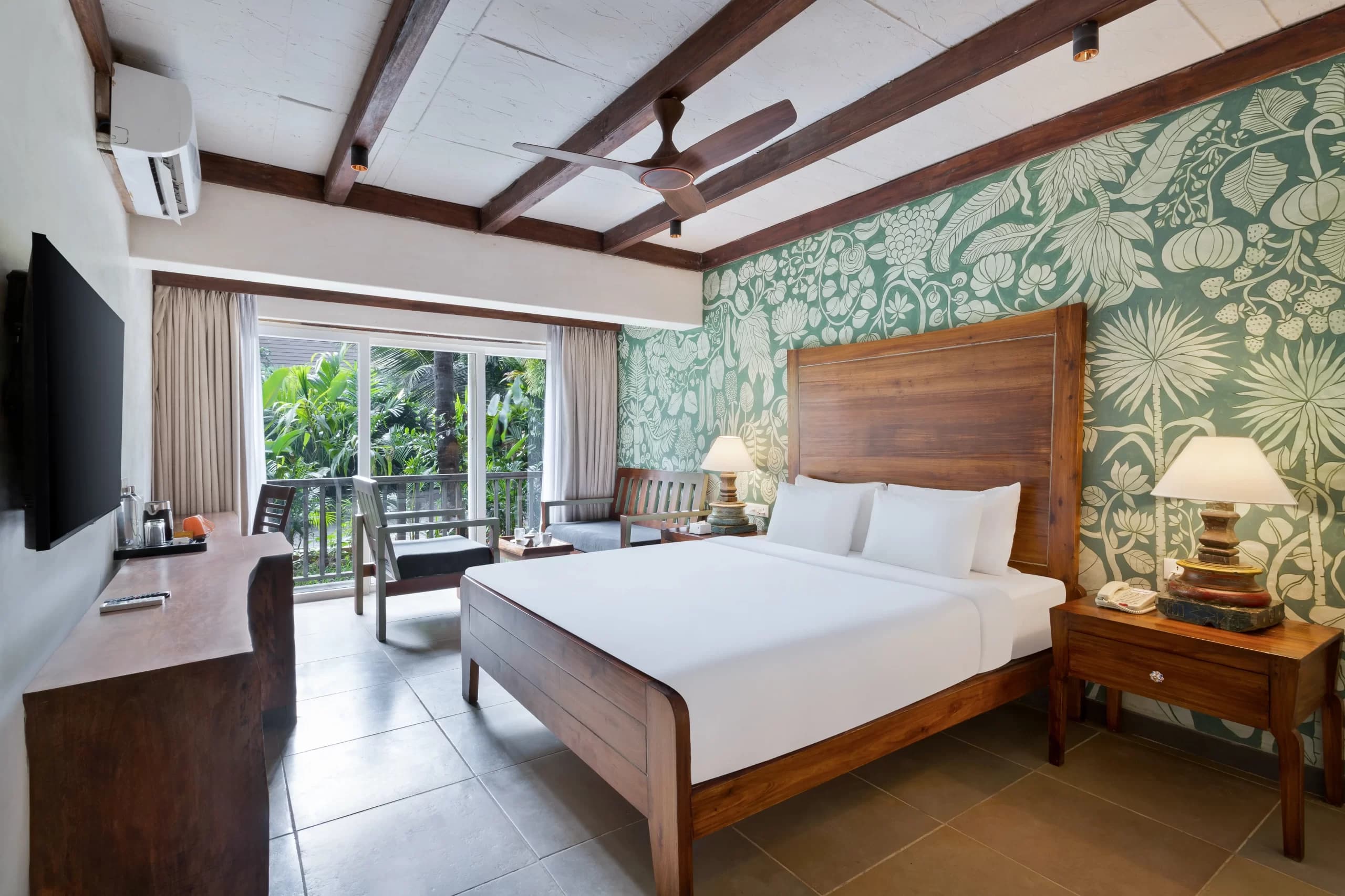 Deluxe Room - With Balcony - Image 1