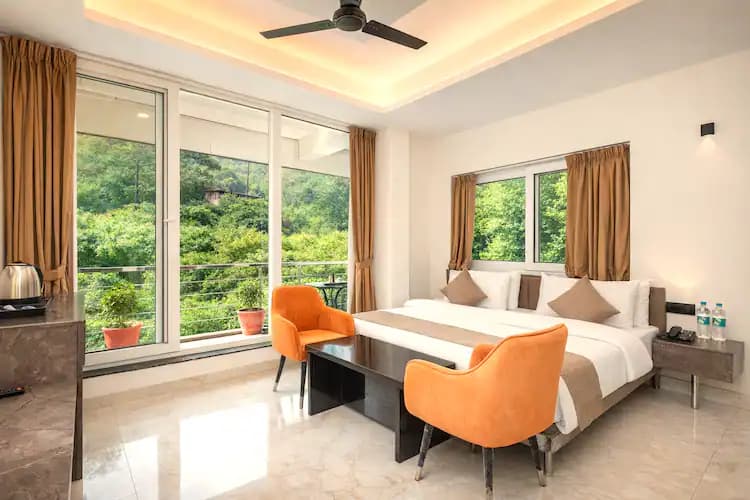 Deluxe Room - Image 1