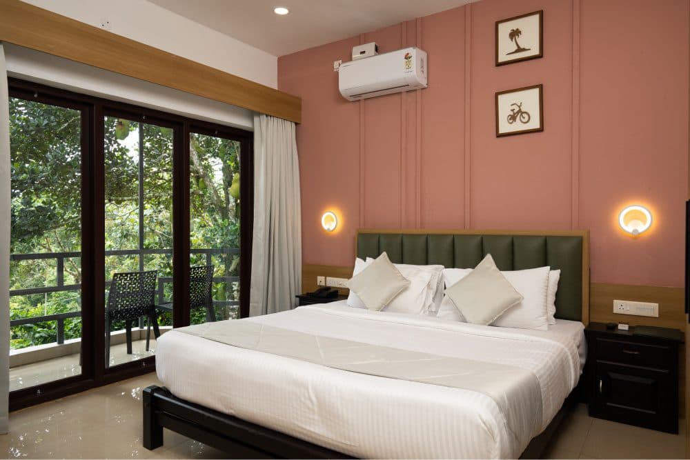 Superior Room with Breakfast - Image 1
