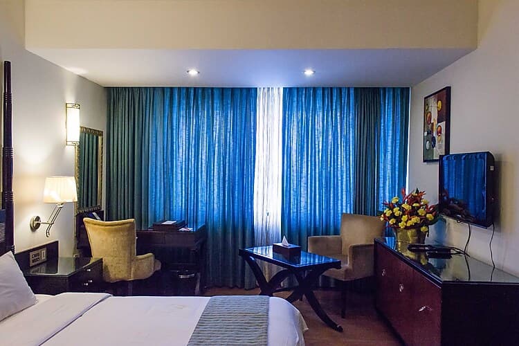 Deluxe Room with Breakfast - Image 1