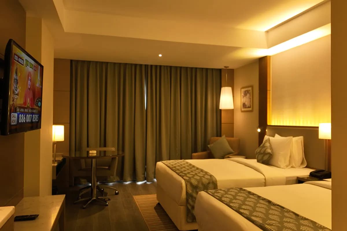 Deluxe Lake View Room With Breakfast - Image 1