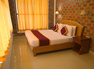 Standard Room with Breakfast - Image 1