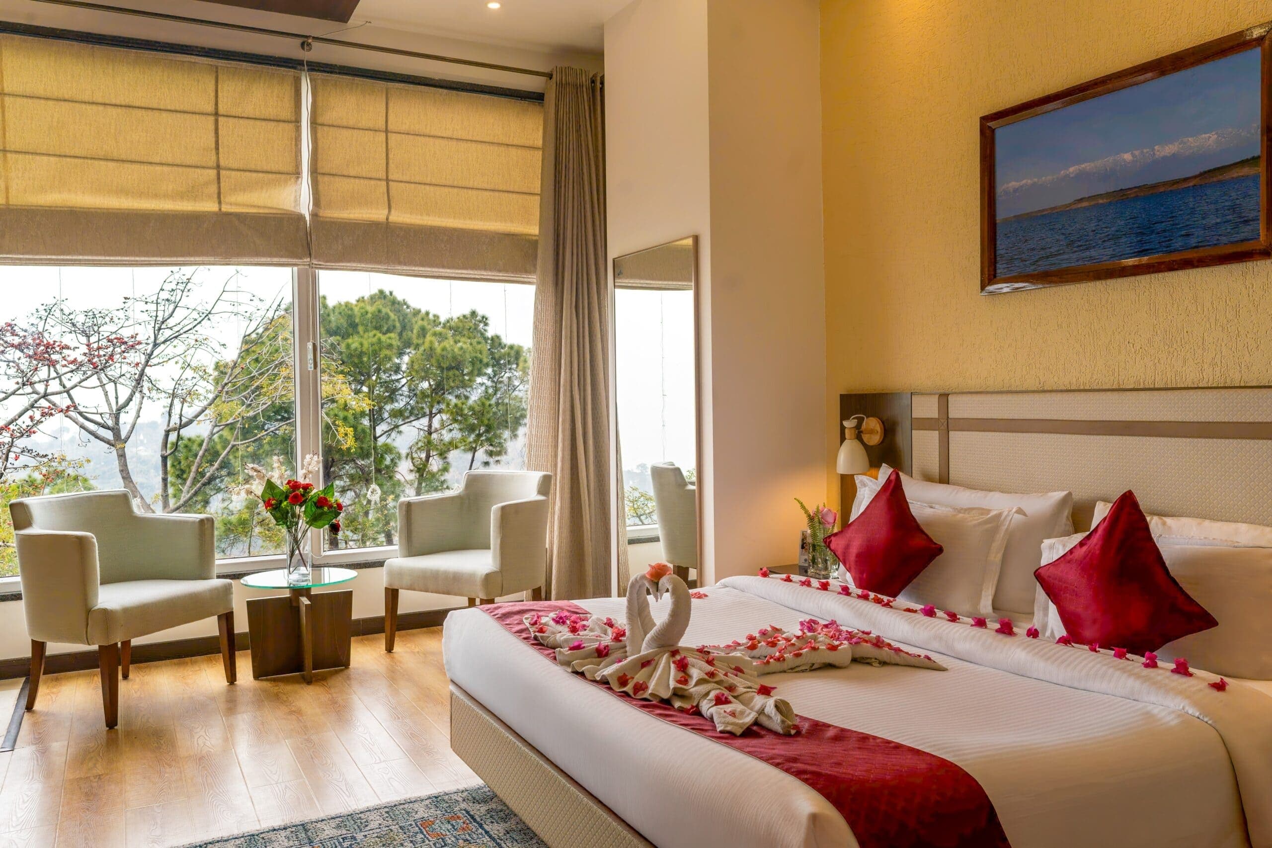Elite Executive Suite Room with Breakfast - Image 1