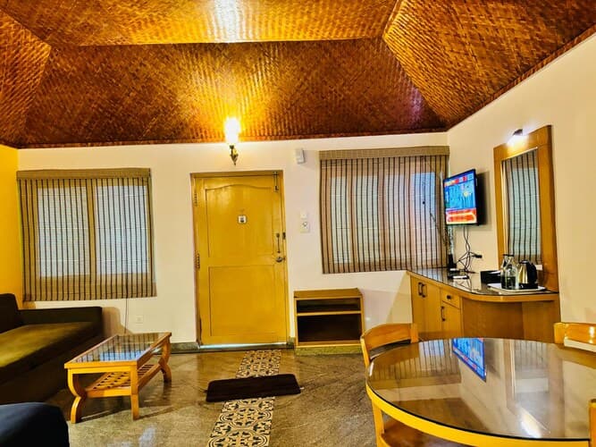 Deluxe Room With Breakfast - Image 1