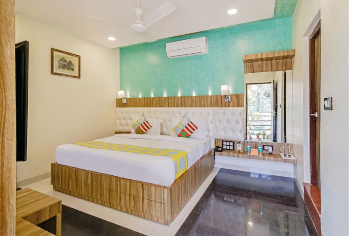 Deluxe Double Bed Room - Image 1