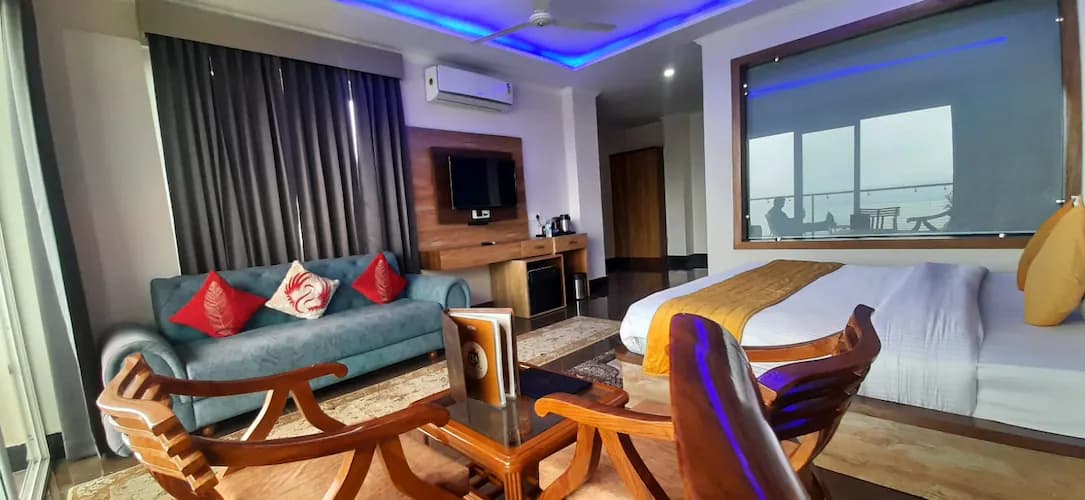 Premium Room with Breakfast - Image 1