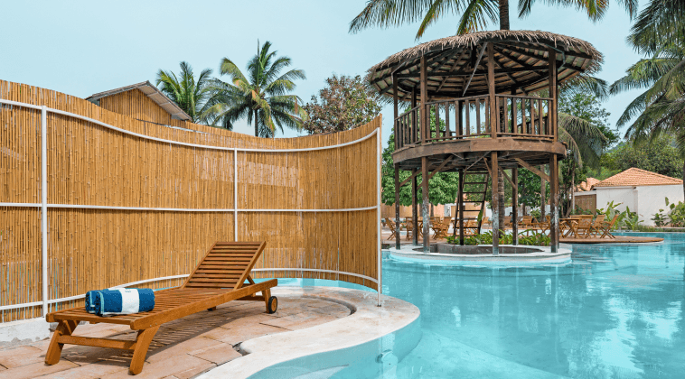Clique Cottage with Pool Access - Image 1