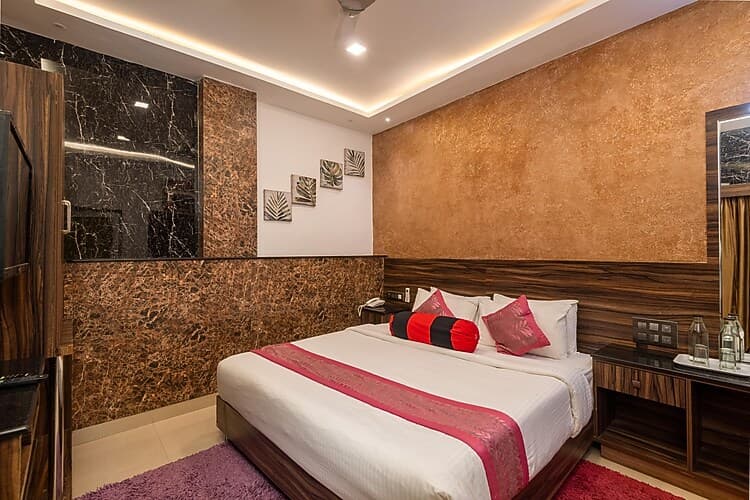 Jungle Suite Room with Breakfast - Image 1