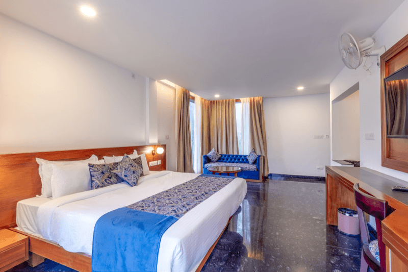 Premium Bathtubtub Room with Breakfast - Image 1