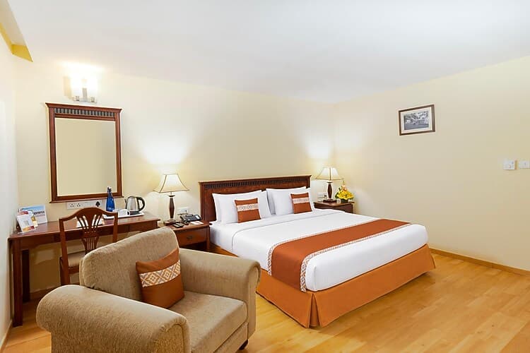 Superior Room with Breakfast - Image 1