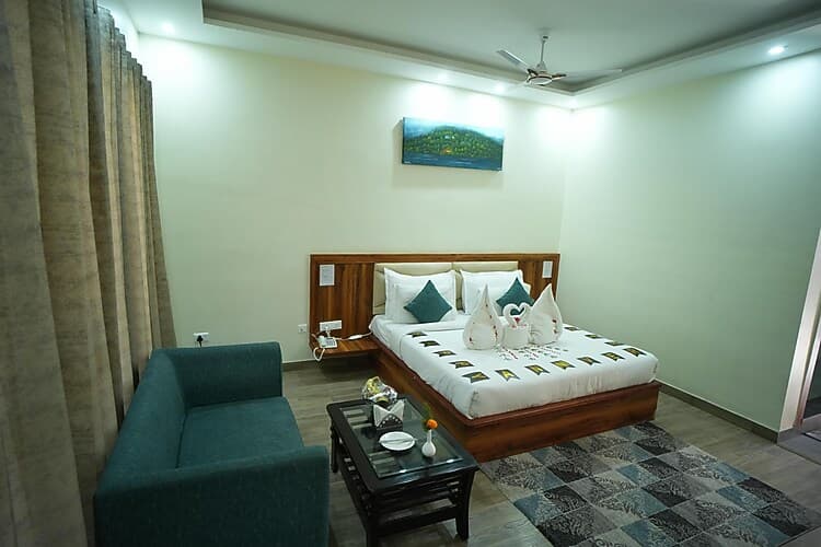 Premium Mountain Balcony View Room with Breakfast - Image 1