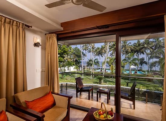 Creek Jacuzzi Rooms - Image 1
