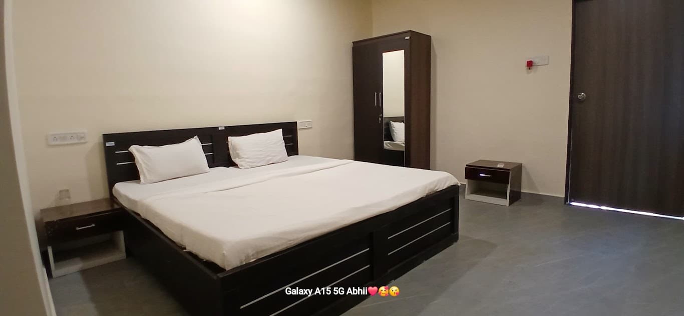 Ground Deluxe Room - AP - Image 1
