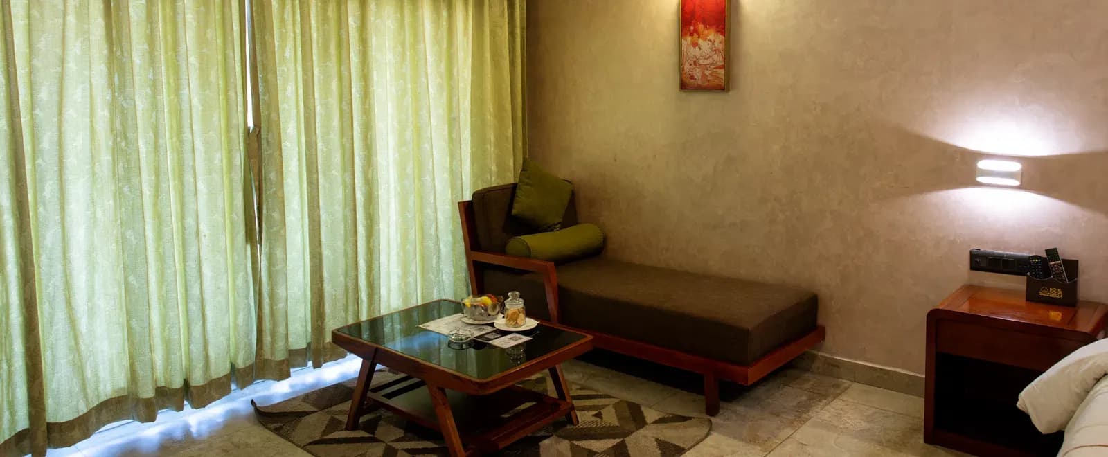 Deluxe Room with Breakfast - Image 1