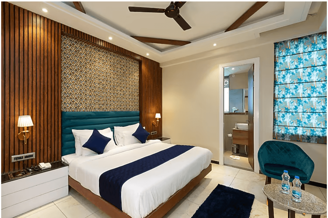 Deluxe Breakfast Room - Image 1