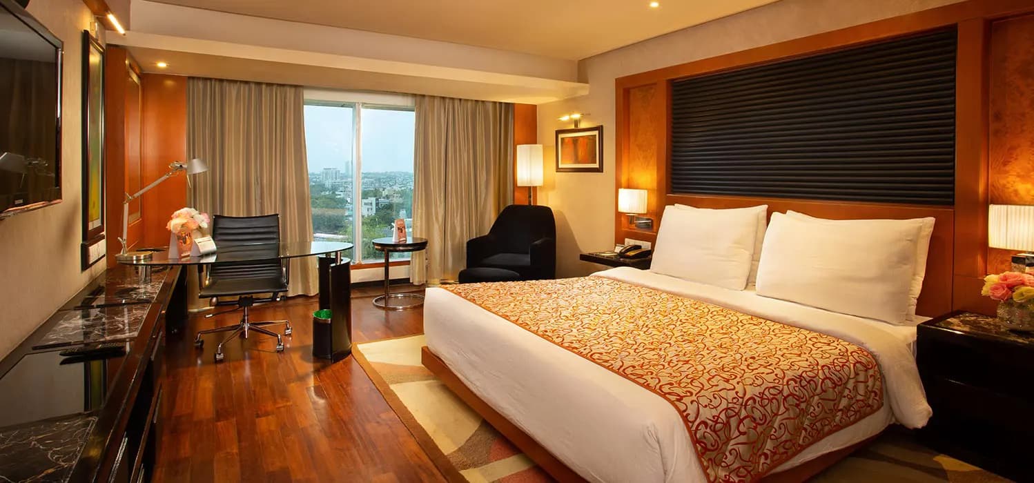 Executive Club Room With breakfast - Image 1