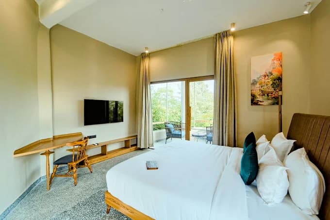 Deluxe Room - Image 1