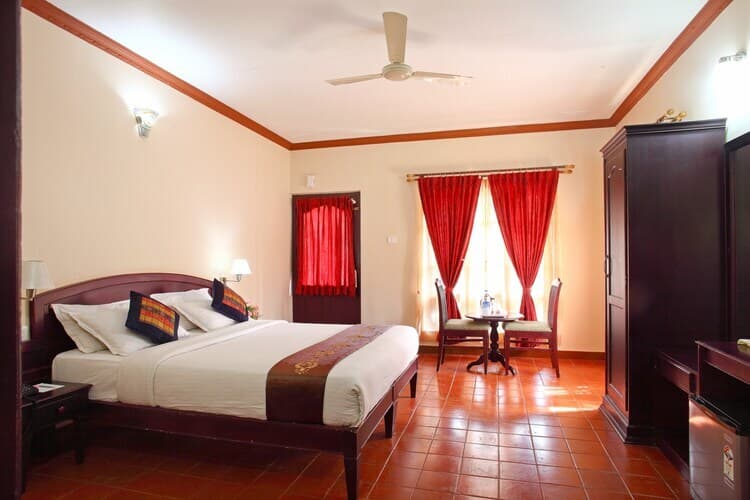Single Bedroom cottage with balcony - Image 1