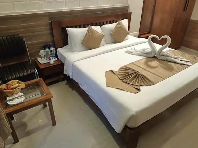 Standard Room with Breakfast - Image 1
