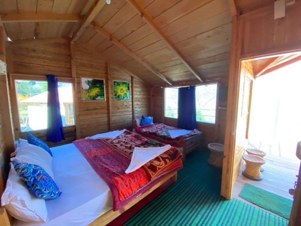 Super Deluxe Triple Room with Breakfast and Dinner - Image 1