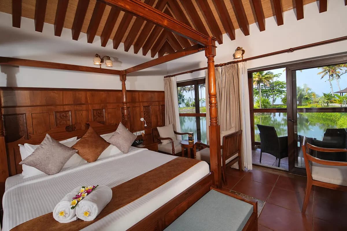 Lake View Villa Room with Breakfast - Image 1