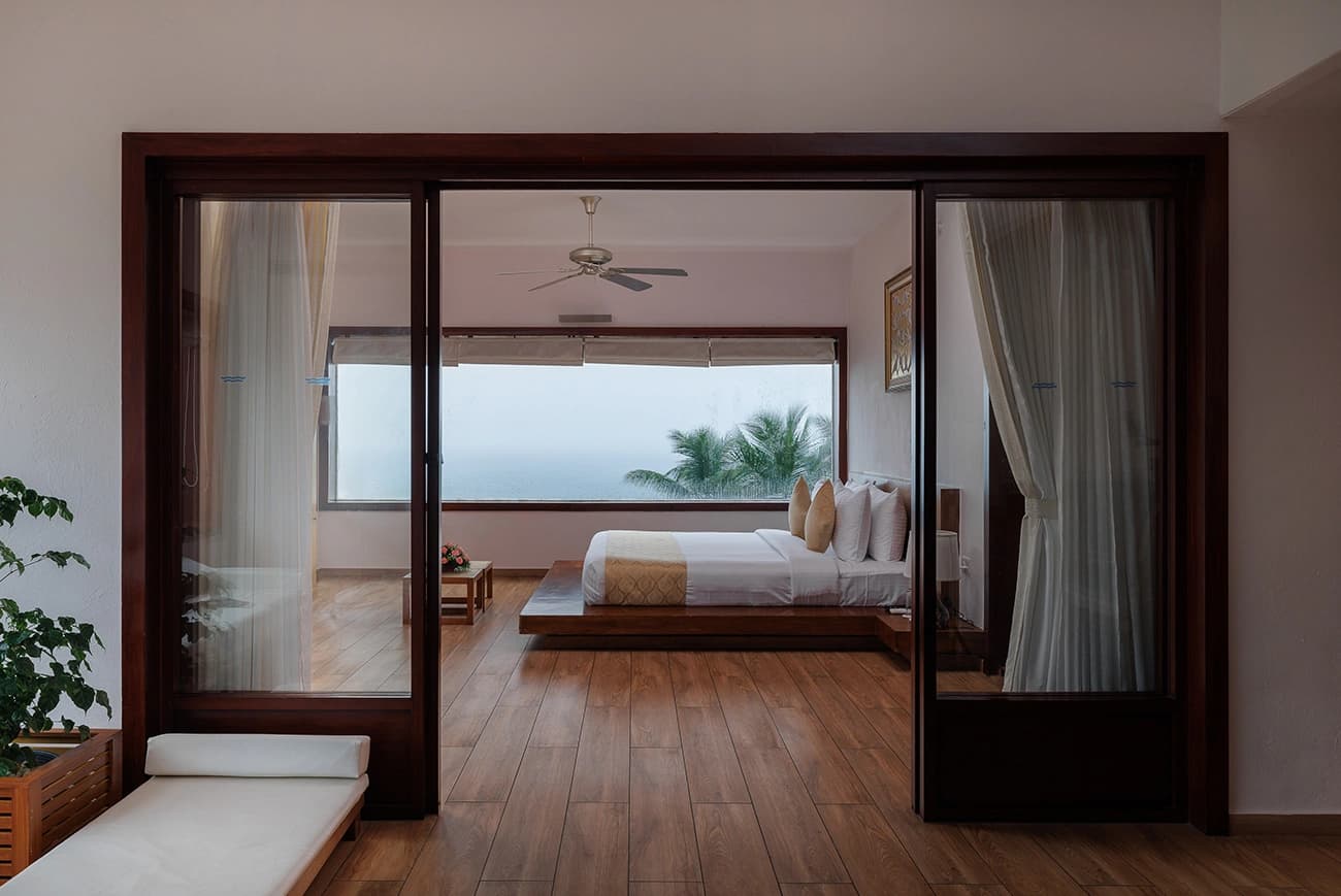 Signature Suite Room with Breakfast - Image 1