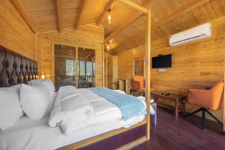 Alpine Cottage Room with Balcony (Mountain View)-MAP - Image 1