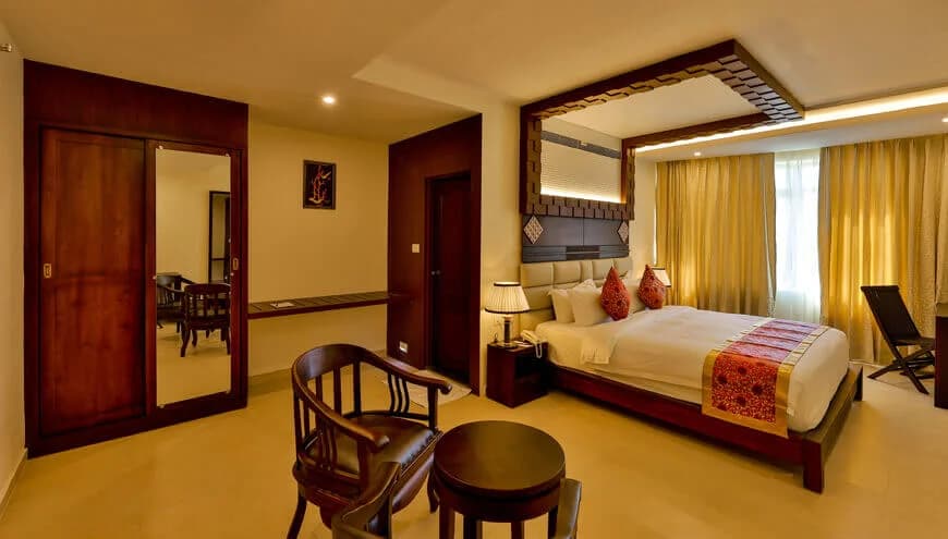 Deluxe Room with Breakfast - Image 1