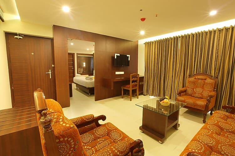 Executive Suite Room with Breakfast - Image 1