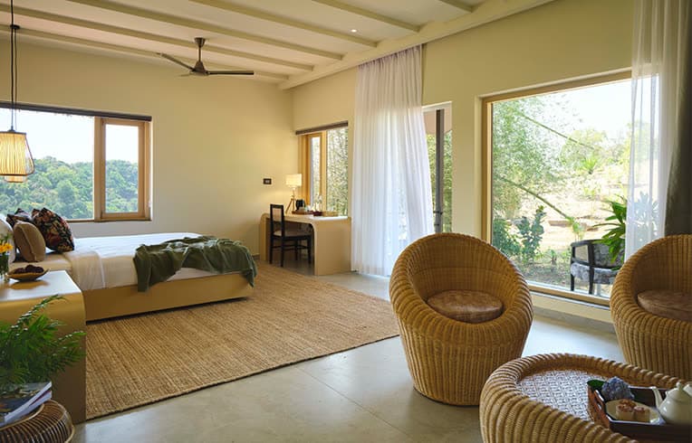 Blanket Pavilion - Jacuzzi Room with Breakfast - Image 1