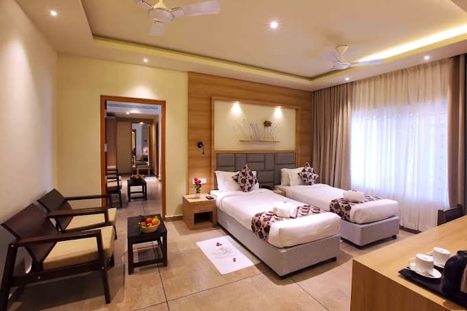 Deluxe Room with Breakfast - Image 1