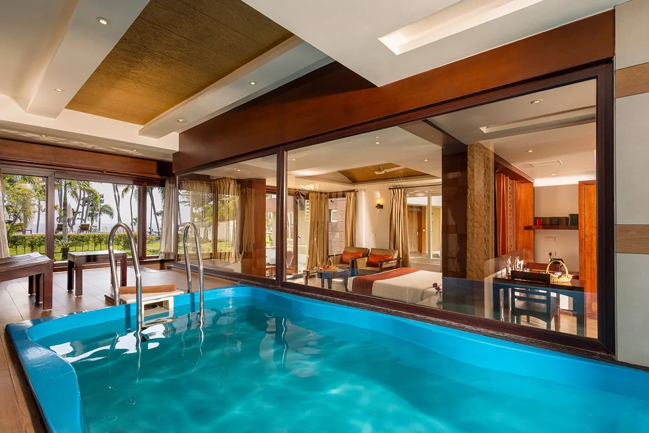 Royal Creek Pool Villa Rooms - Image 1