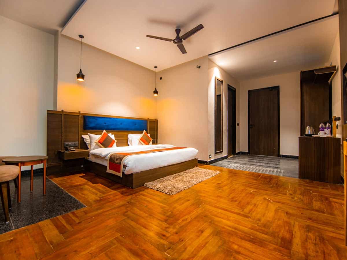 Stone Castle Room - Image 1