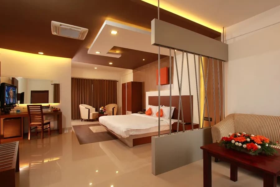 Suite Room with Breakfast - Image 1