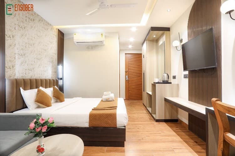 Deluxe Room - Image 1