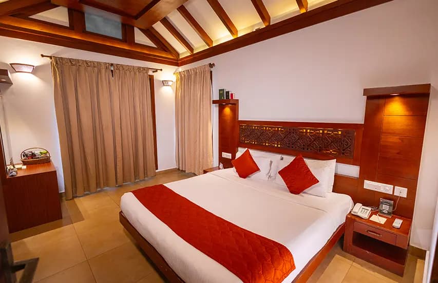 The Royal Oak-2 Bed room - Image 1