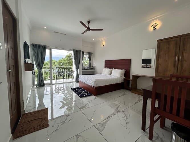 Valley View Room with Breakfast - Image 1