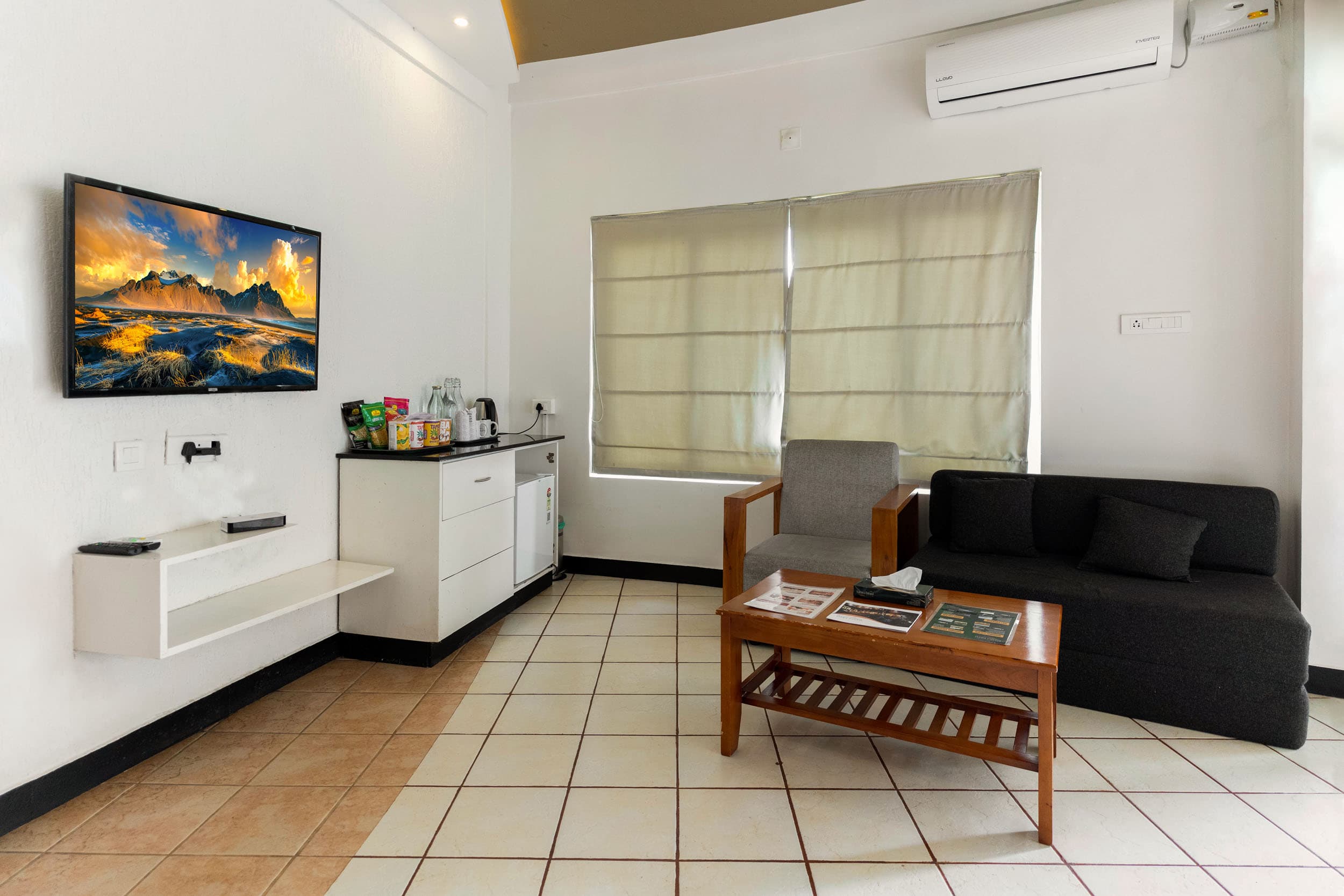 Premium Family Room with Breakfast - Image 1
