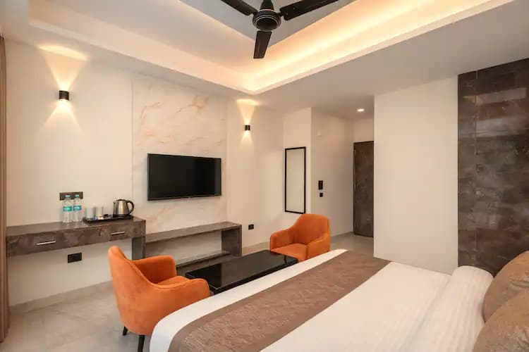 Execuvite Room - Image 1