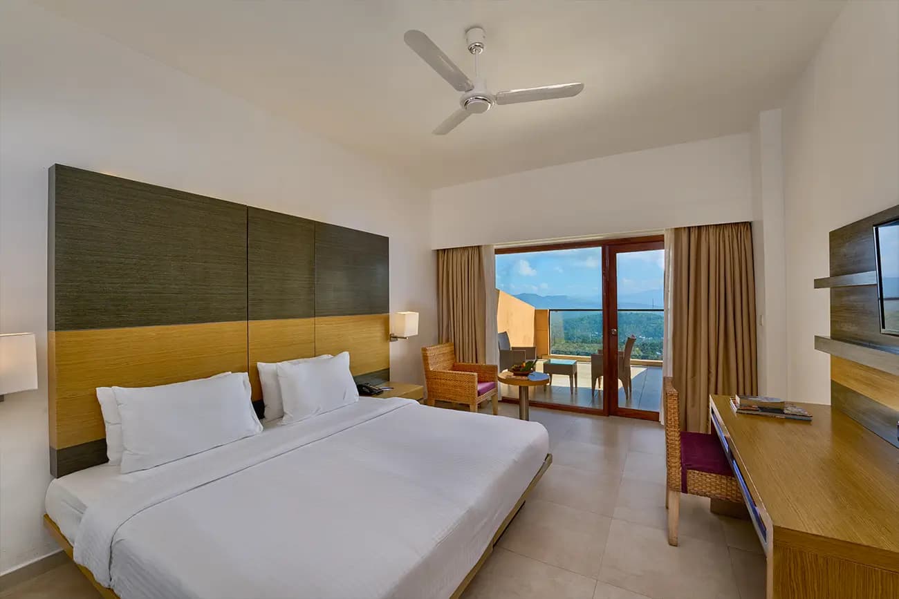 Club Select Room with Breakfast - Image 1