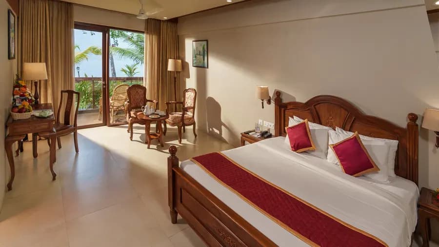 Lakeview Premium Room with Breakfast - Image 1