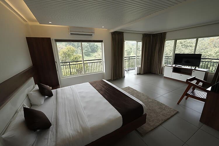 Mountain view Room with Breakfast - Image 1