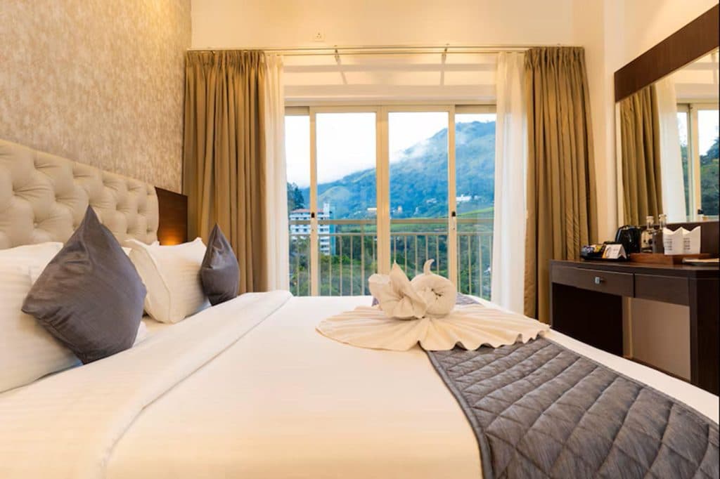 Golden Suite with Balcony Non-AC Room with Breakfast - Image 1