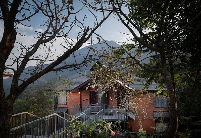 Valley view Honeymoon Cottage Room with Breakfast - Image 1