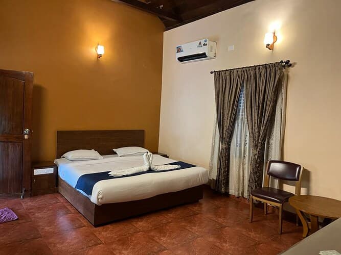 Premium Room with Breakfast - Image 1