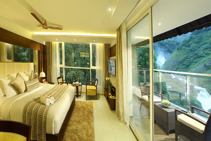 Honeymoon Pavilion Room with Breakfast - Image 1