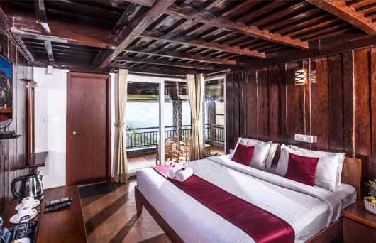 Wooden Heritage Room with Breakfast - Image 1