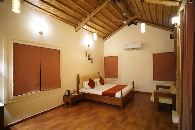 Upper Deluxe Room - AP - Image 1