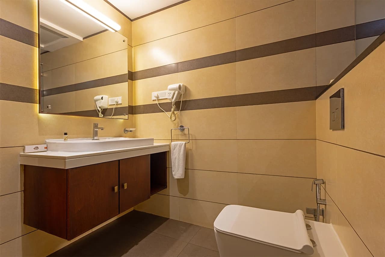 Aqua Premium Rooms - Image 1