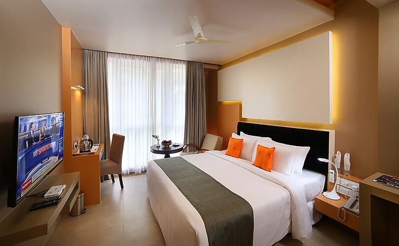 Standard Room with Breakfast - Image 1